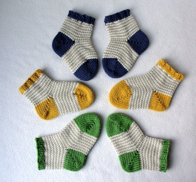 Носочки на 10 лет. Книттинг Беби. Оригинальные вязаные носочки. Детские вязаные носочки. Вязаные носки для малышей.