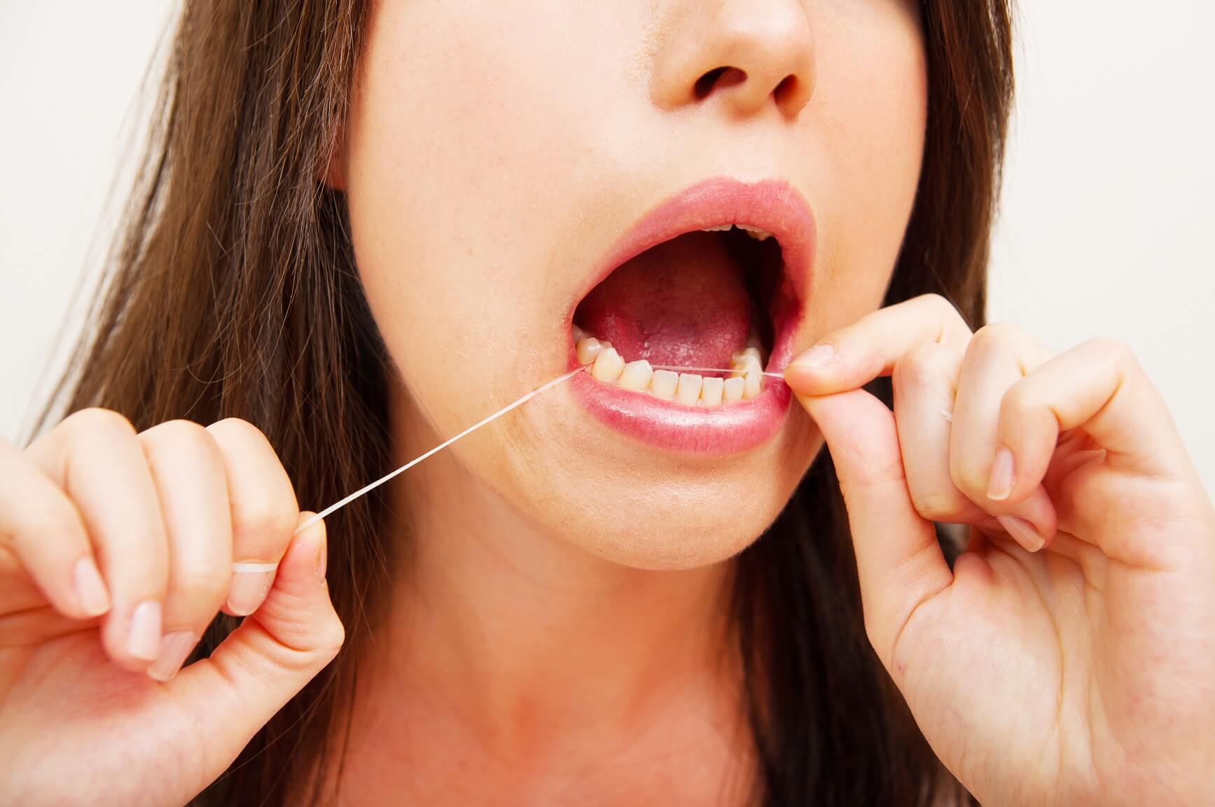 Привкус крови во рту у женщин причины. Вкусовые железы во рту. Металлический вкус во рту.