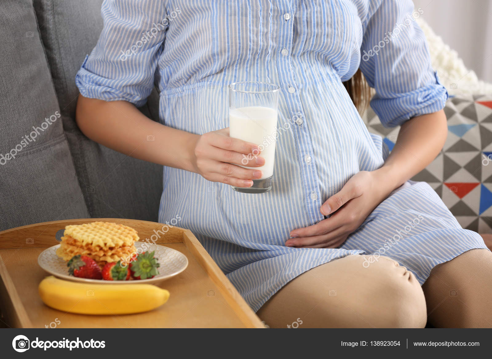 Беременность ем мясо. Беременность питание. Питание беременной. Еда для беременных женщина. Пищевые продукты для беременных.